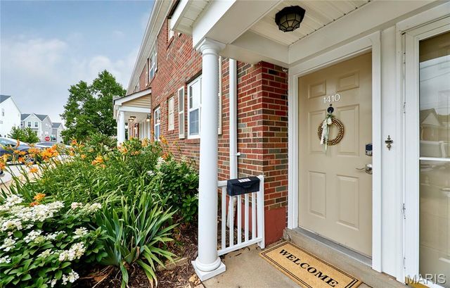 1410 Thrush Place, Brentwood, MO 63144