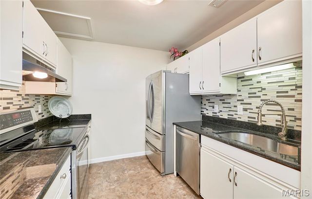 1410 Thrush Place, Brentwood, MO 63144