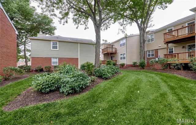 1410 Thrush Place, Brentwood, MO 63144
