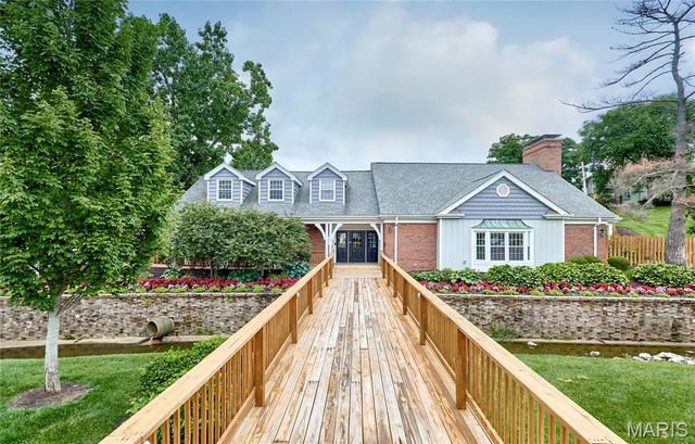 1410 Thrush Place, Brentwood, MO 63144