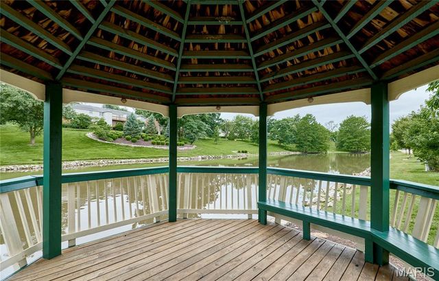 1410 Thrush Place, Brentwood, MO 63144