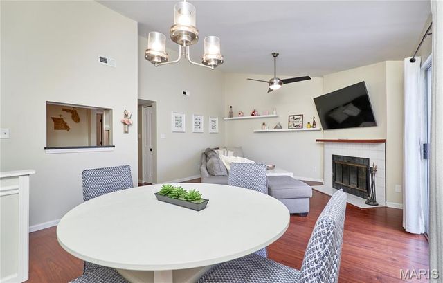 1410 Thrush Place, Brentwood, MO 63144