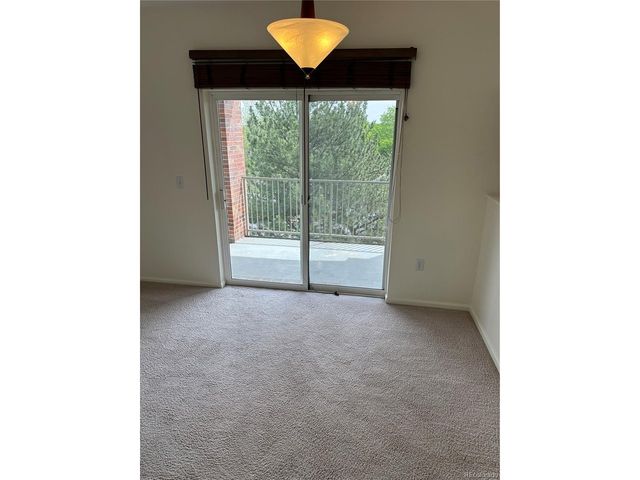 2895 W Riverwalk Cir 301, Littleton, CO 80123