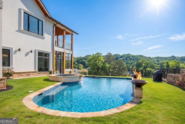 645 River Knoll Drive SE, Marietta, GA 30067