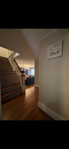 127 Melha Ave, Springfield, MA 01104