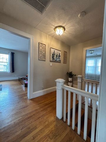 127 Melha Ave, Springfield, MA 01104