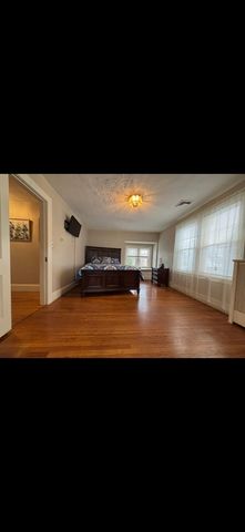 127 Melha Ave, Springfield, MA 01104