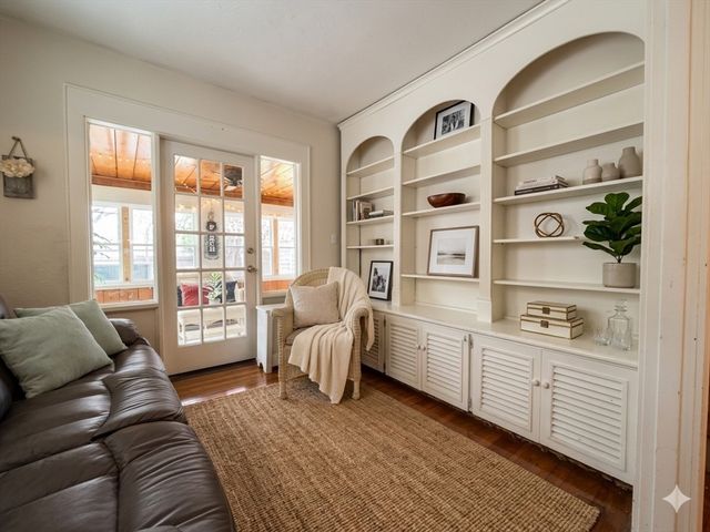 127 Melha Ave, Springfield, MA 01104