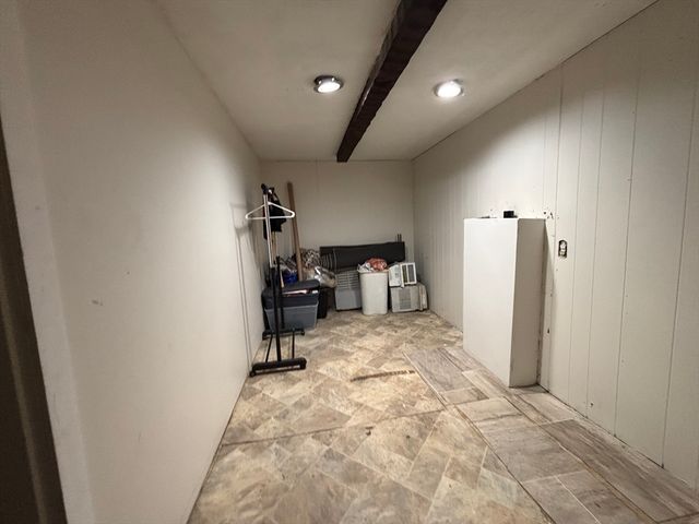 127 Melha Ave, Springfield, MA 01104