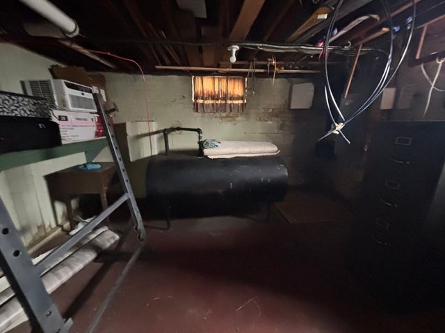 127 Melha Ave, Springfield, MA 01104