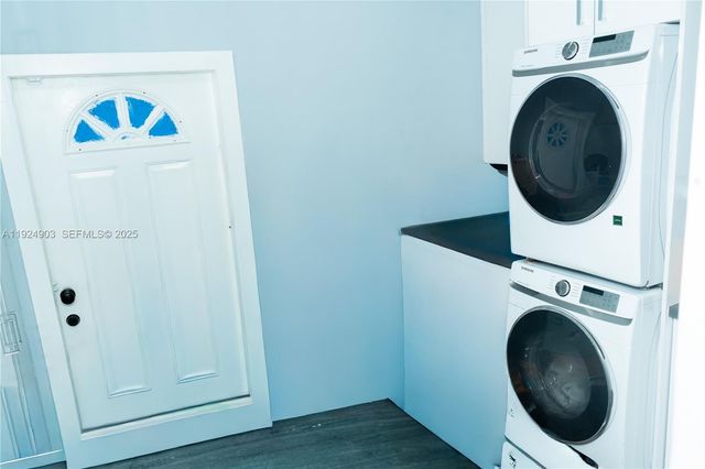 2380 SW 2nd St, Miami, FL 33135