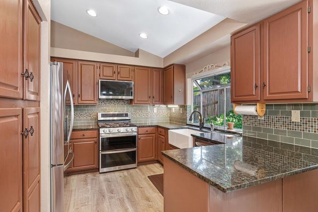 5653 Adobe Rd, Rocklin, CA 95765