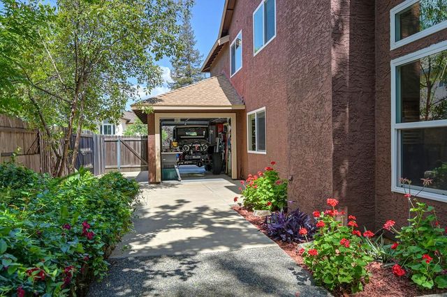 5653 Adobe Rd, Rocklin, CA 95765