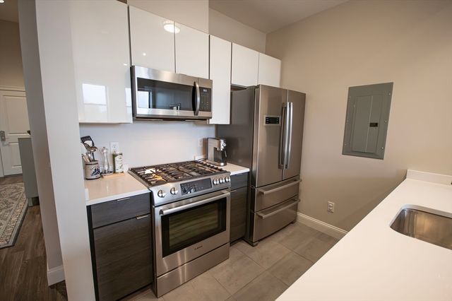 1022 Hancock Street 112, Quincy, MA 02169