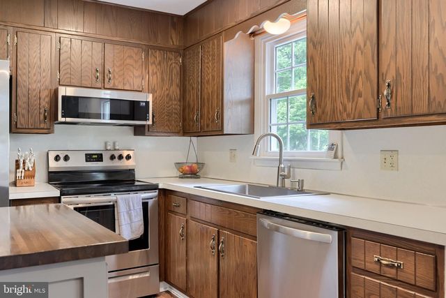 1019 DEVONSHIRE RD, Lancaster, PA 17601