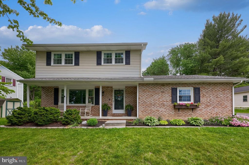 1019 DEVONSHIRE RD, Lancaster, PA 17601