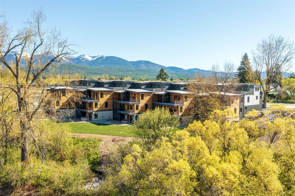 28 Miles Avenue 202, Whitefish, MT 59937