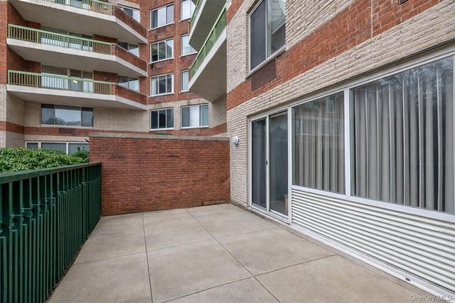 100 Hilton Avenue M3, Garden City, NY 11530
