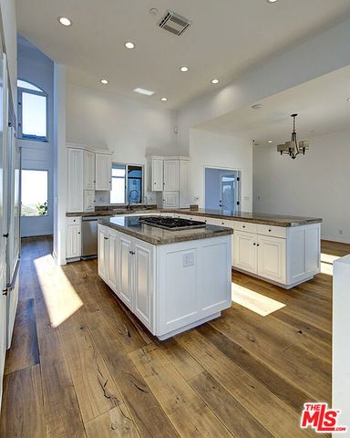21965 Saddle Peak Road, Topanga (los Angeles), CA 90290