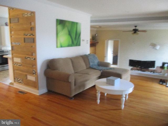 119 MOONLITE TER, Voorhees, NJ 08043