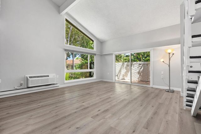 2057 Via Mariposa E B, Laguna Woods, CA 92637