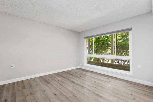 2057 Via Mariposa E B, Laguna Woods, CA 92637