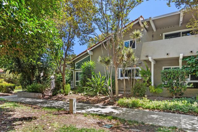2057 Via Mariposa E B, Laguna Woods, CA 92637