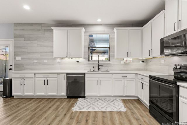 2003 Shire Meadows, New Braunfels, TX 78130