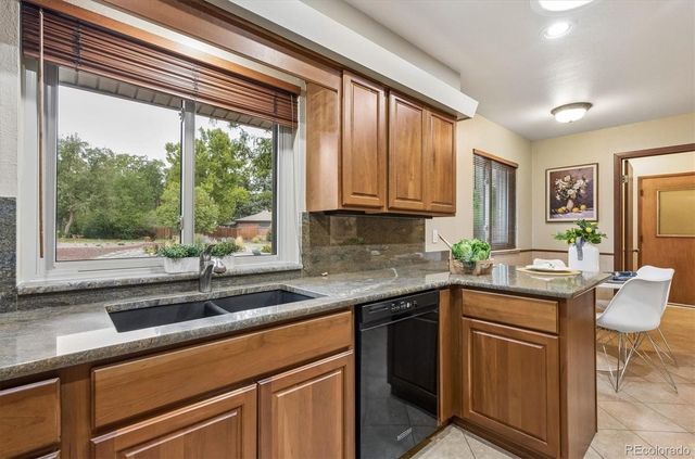 1860 Willow Lane, Lakewood, CO 80215