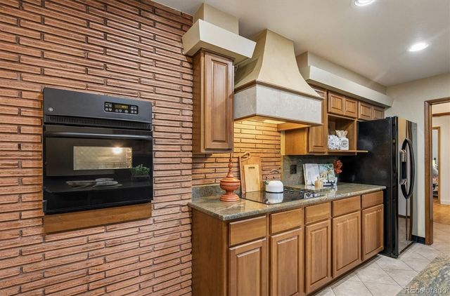1860 Willow Lane, Lakewood, CO 80215