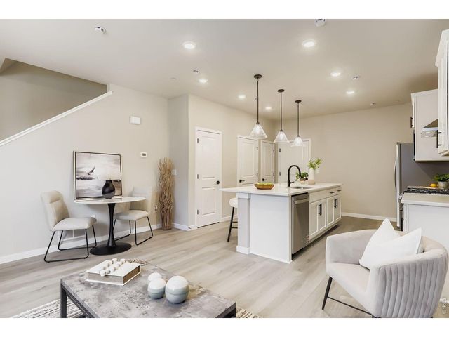 2817 Bear Springs Cir, Longmont, CO 80503