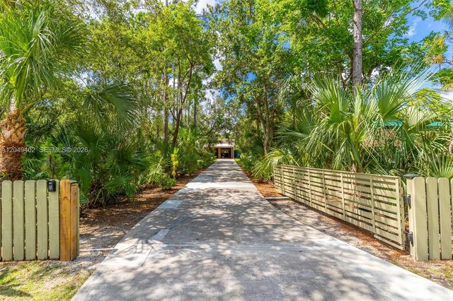 19120 SW 270th St, Homestead, FL 33031