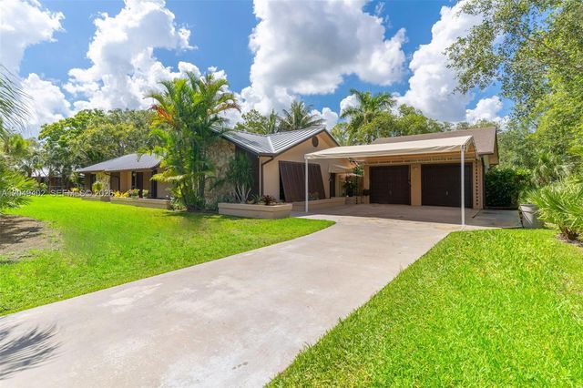19120 SW 270th St, Homestead, FL 33031