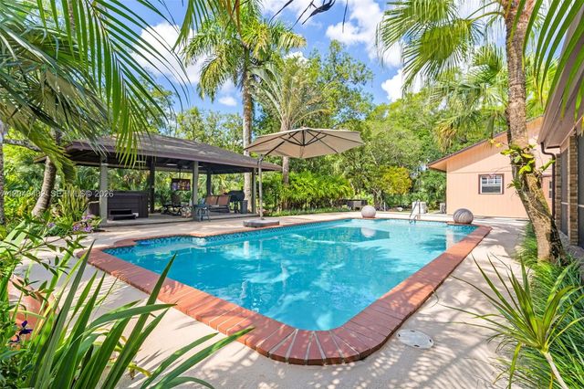 19120 SW 270th St, Homestead, FL 33031
