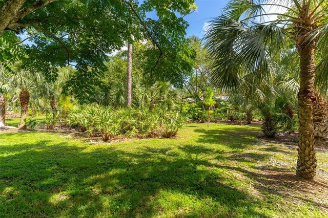 19120 SW 270th St, Homestead, FL 33031