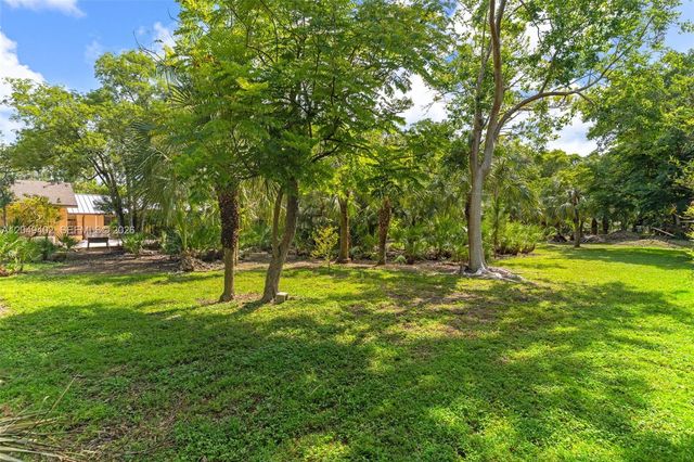 19120 SW 270th St, Homestead, FL 33031