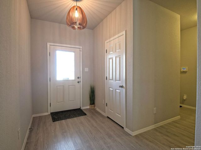 144 FABARM LN, San Antonio, TX 78130