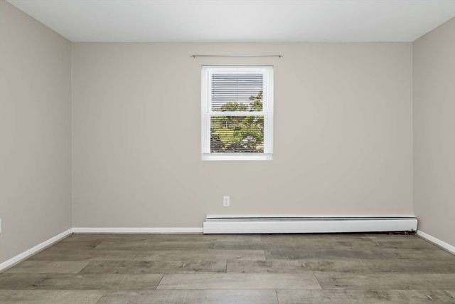 9 Cross St 7, Chelmsford, MA 01863
