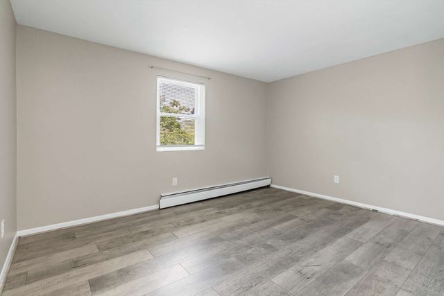 9 Cross St 7, Chelmsford, MA 01863