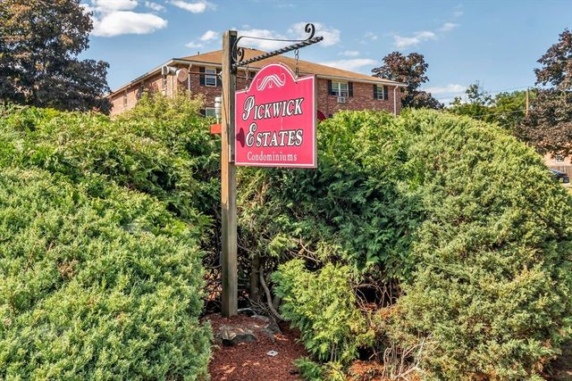 9 Cross St 7, Chelmsford, MA 01863