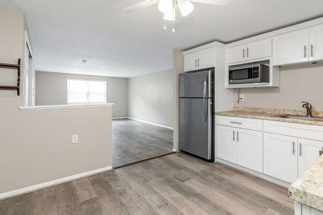 9 Cross St 7, Chelmsford, MA 01863