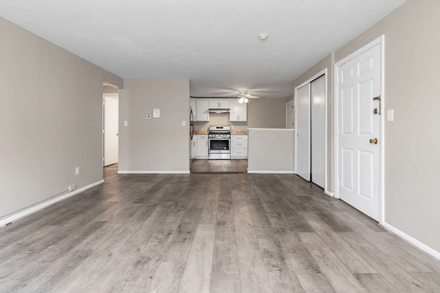 9 Cross St 7, Chelmsford, MA 01863