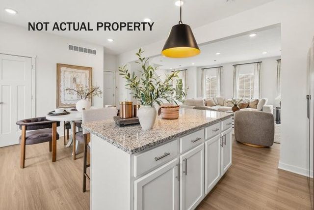 5622 Village Channel Drive, Canal Winchester, OH 43110