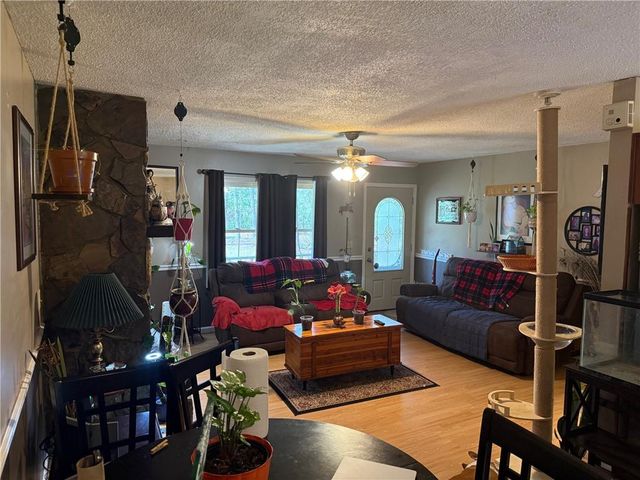 65 Black Oak Road SW, Cartersville, GA 30120