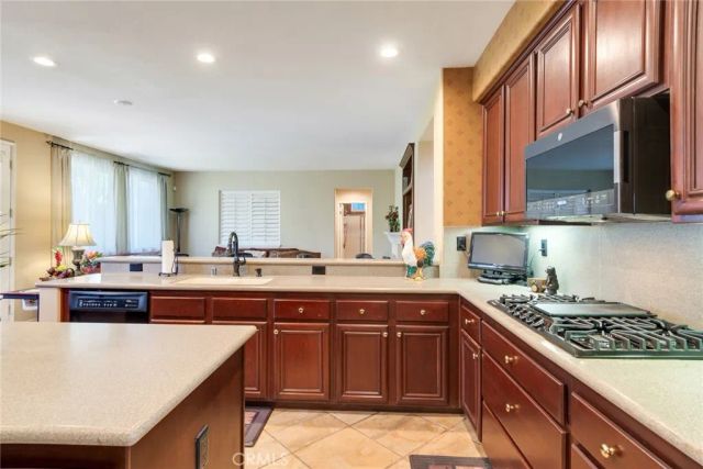 2967 Mangular, Corona, CA 92882