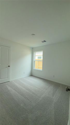 20050 White Dove Tr, Crosby, TX 77532