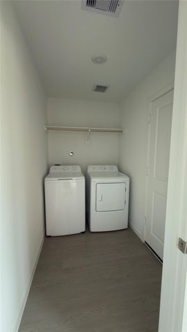 20050 White Dove Tr, Crosby, TX 77532