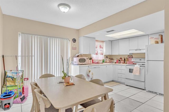 2580 NW 52nd Ave C16, Lauderhill, FL 33313