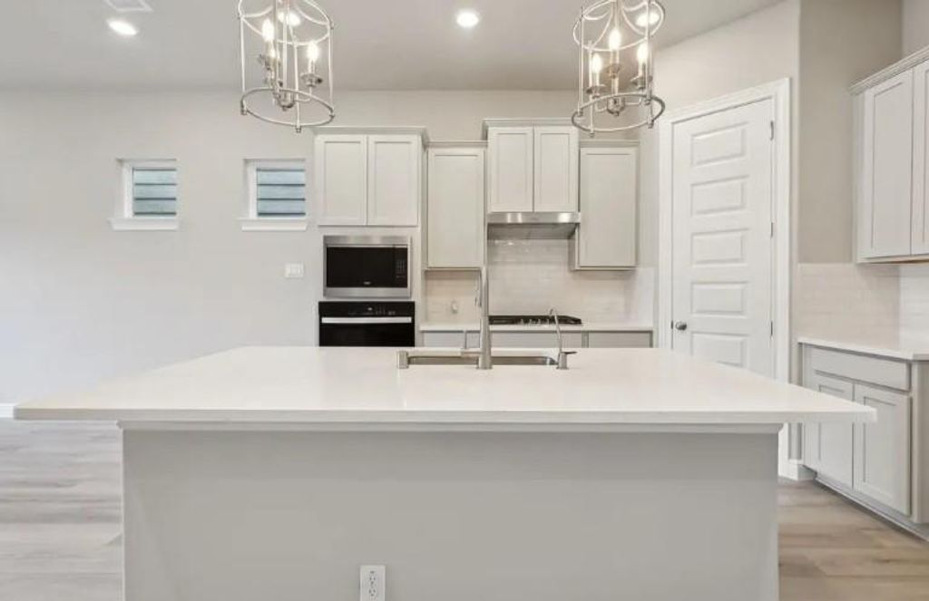 7430 Crown Maples Drive, Atascocita, TX 77346