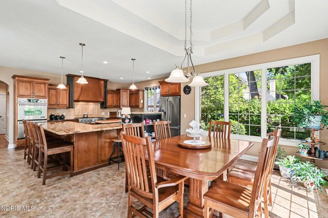 3401 Swan Ridge Lane, Maumee, OH 43537